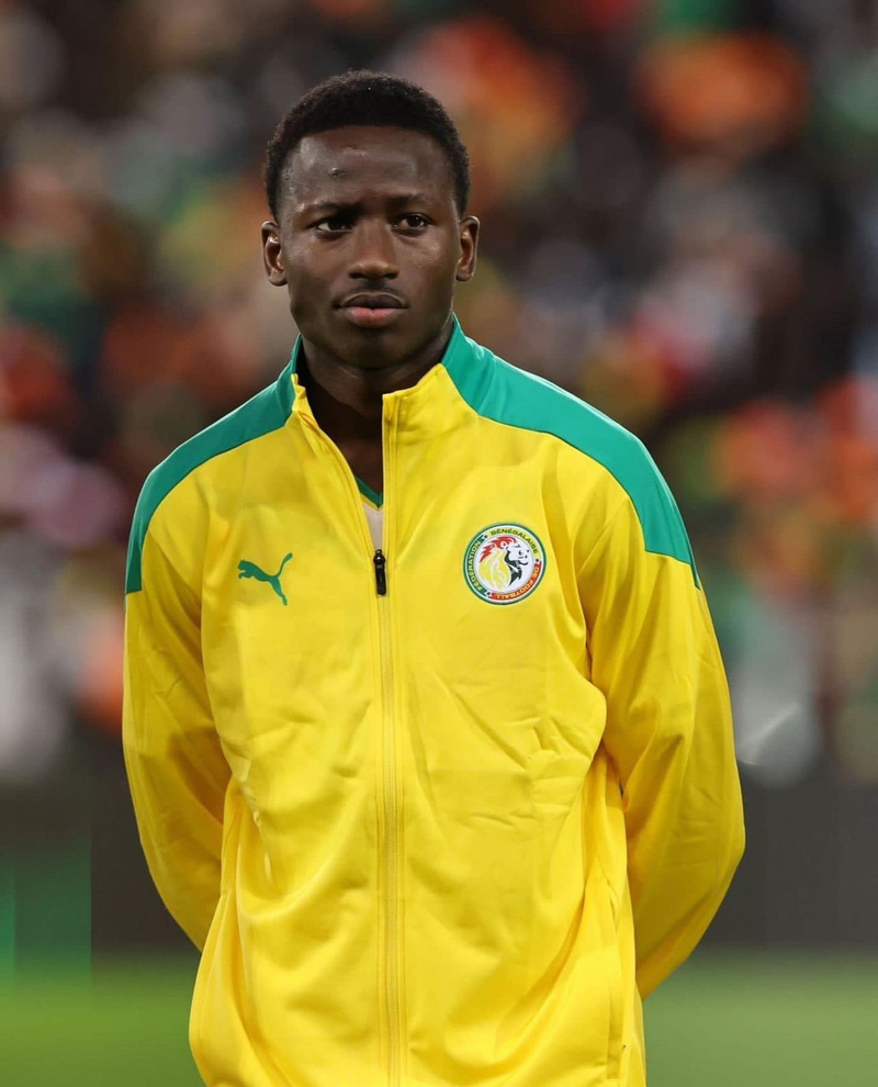 Pape Matar Sarr forfait : Cheikh Niasse appelé pour les matchs amicaux contre l’Irlande et l’Angleterre Pape Matar Sarr forfait : Cheikh Niasse appelé pour les matchs amicaux contre l’Irlande et l’Angleterre