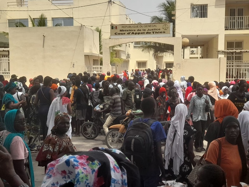 Fuites d’épreuves à Thiès : mobilisation émotive d’élèves devant le tribunal Fuites d’épreuves à Thiès : mobilisation émotive d’élèves devant le tribunal