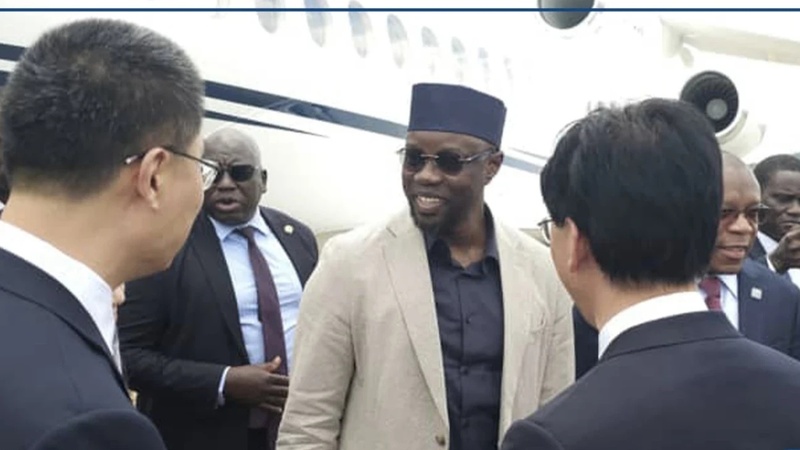Ousmane Sonko entame une visite officielle en Chine avec une forte délégation gouvernementale Ousmane Sonko entame une visite officielle en Chine avec une forte délégation gouvernementale