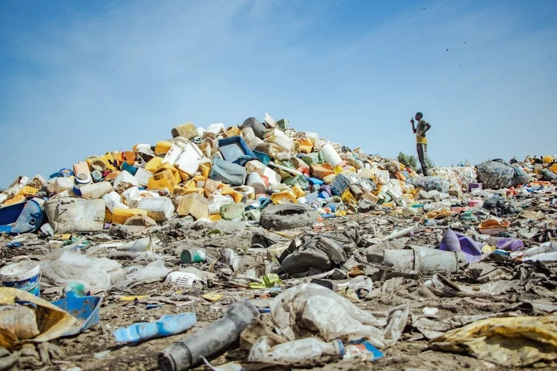 Pollution plastique au Sénégal : un fléau persistant malgré la législation Pollution plastique au Sénégal : un fléau persistant malgré la législation