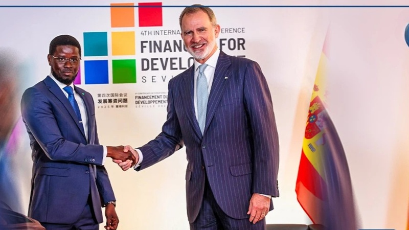 Bassirou Diomaye Faye en Espagne : le Sénégal renforce ses partenariats pour un développement durable Bassirou Diomaye Faye en Espagne : le Sénégal renforce ses partenariats pour un développement durable