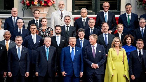 "L'Otan a été créée pour permettre aux États-Unis de garder avant tout l'Europe sous sa coupe"