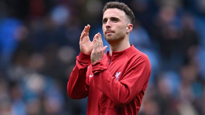 Tragédie en Espagne : décès de Diogo Jota attaquant de Liverpool et de son frère dans un accident