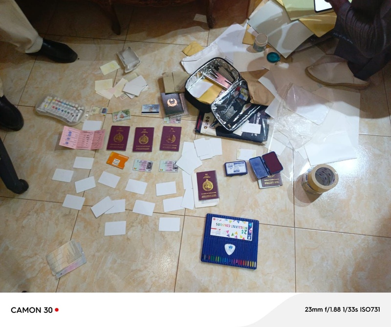 Dakar : un réseau de faussaires démantelé par la Brigade de Recherches Dakar : un réseau de faussaires démantelé par la Brigade de Recherches