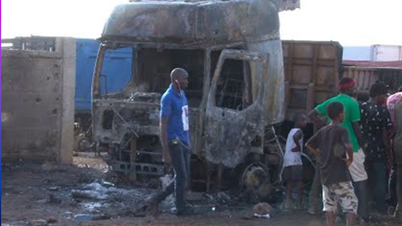 Thiès : Cinq jeunes grièvement blessés dans l'incendie d’un camion Thiès : Cinq jeunes grièvement blessés dans l'incendie d’un camion
