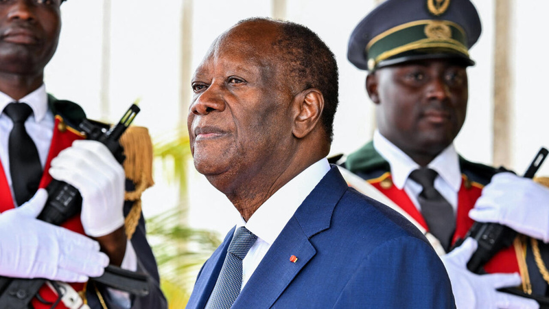 Alassane Ouattara annonce sa candidature pour un quatrième mandat présidentiel en Côte d'Ivoire Alassane Ouattara annonce sa candidature pour un quatrième mandat présidentiel en Côte d'Ivoire