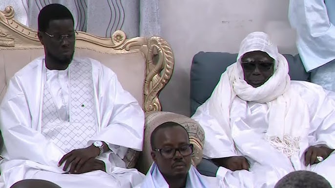 Touba : le président Diomaye Faye promet le soutien de l’État à la grande mosquée et à l’Université Cheikh Ahmadoul Khadim