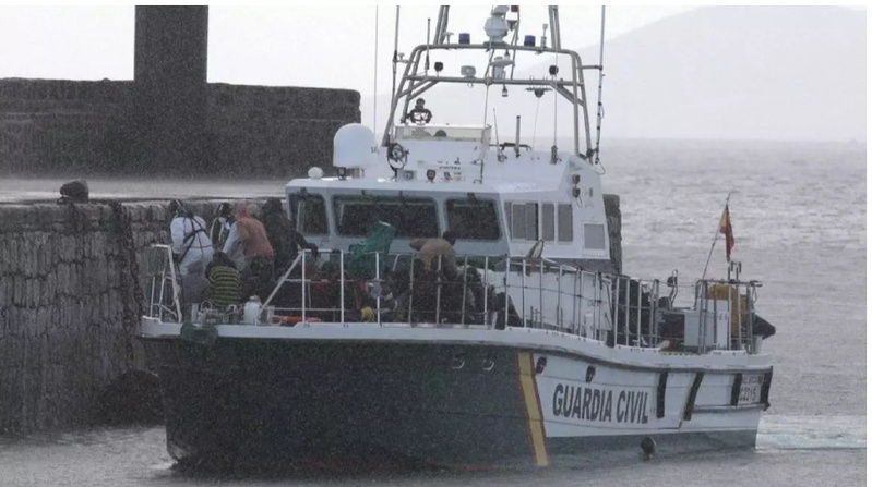 49 passagers clandestins sénégalais débarquent à Lanzarote pour raisons humanitaires