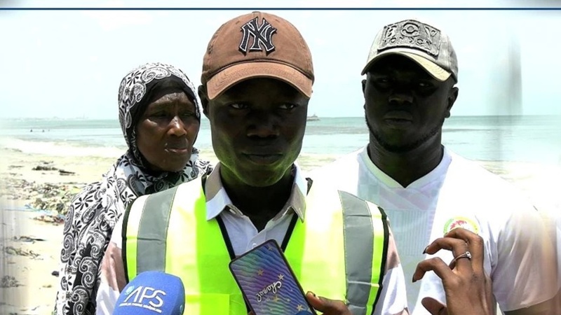 Thiaroye-sur-mer : le maire appelle à des solutions durables face à l’avancée de la mer Thiaroye-sur-mer : le maire appelle à des solutions durables face à l’avancée de la mer