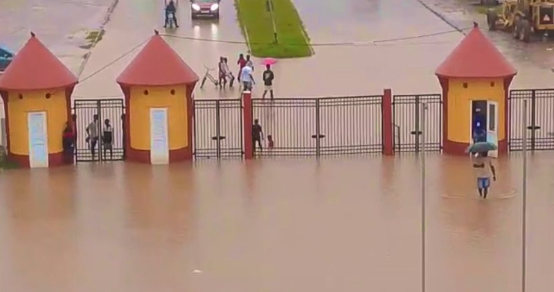 Ziguinchor : le stade Aline Sitoé Diatta inondé, les phases nationales reportées Ziguinchor : le stade Aline Sitoé Diatta inondé, les phases nationales reportées