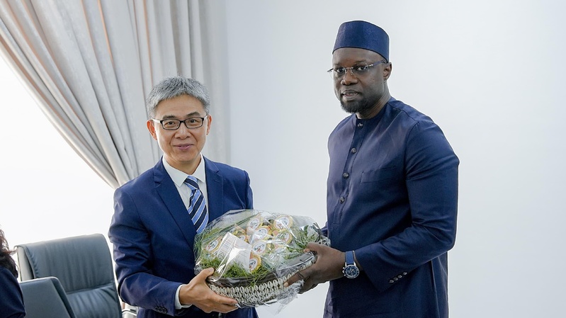 Sénégal–Chine : Ousmane Sonko discute d’un projet d’aciérie avec l’ambassadeur Li Zhigang Sénégal–Chine : Ousmane Sonko discute d’un projet d’aciérie avec l’ambassadeur Li Zhigang