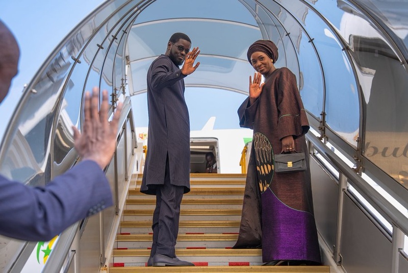 Le président Bassirou Diomaye Faye en route pour Paris après sa visite officielle au Japon