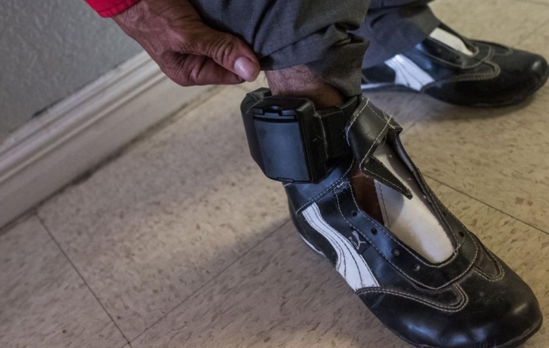 Sénégal : 849 personnes portent un bracelet électronique, selon Ousmane Diagne Sénégal : 849 personnes portent un bracelet électronique, selon Ousmane Diagne