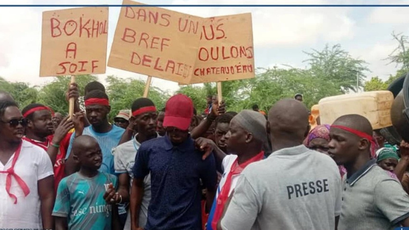 Bokhol : marche de protestation des habitants contre les pénuries d’eau Bokhol : marche de protestation des habitants contre les pénuries d’eau