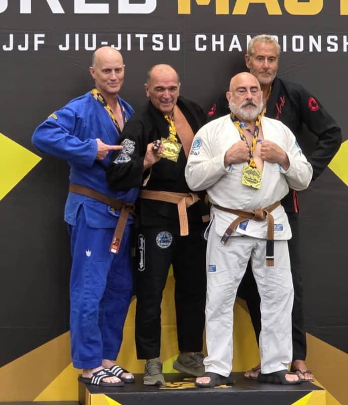 Jiu-Jitsu : Dadou Le Français installé au Sénégal sacré champion du monde au World Masters 2025 Jiu-Jitsu : Dadou Le Français installé au Sénégal sacré champion du monde au World Masters 2025