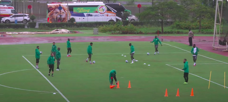Éliminatoires Mondial 2026 : les Lions lancent leur préparation sous la pluie à Diamniadio Éliminatoires Mondial 2026 : les Lions lancent leur préparation sous la pluie à Diamniadio