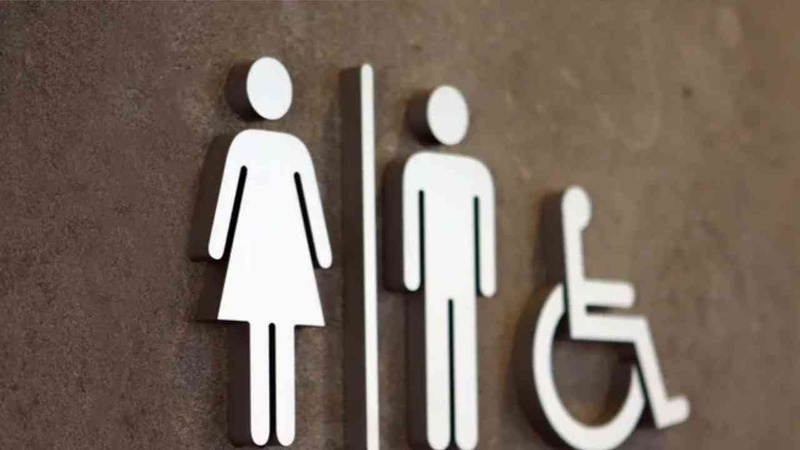 En Chine, des toilettes publiques forcent à regarder de la pub pour obtenir du papier toilette