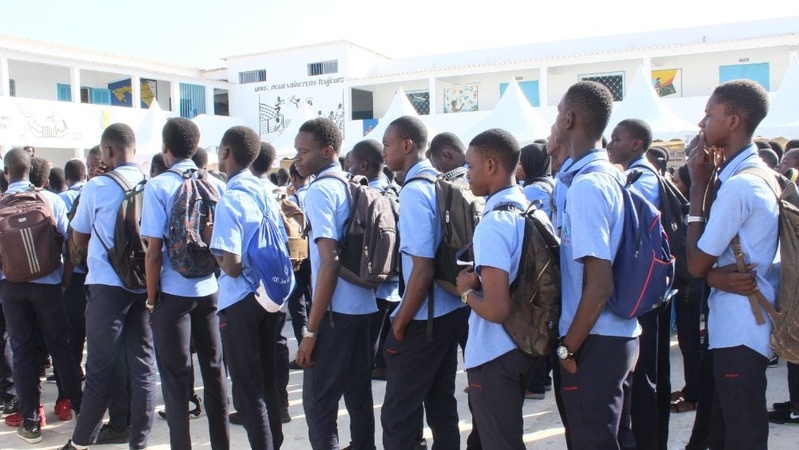 Un décret sur le port obligatoire de l’uniforme scolaire attendu d’ici l’an prochain Un décret sur le port obligatoire de l’uniforme scolaire attendu d’ici l’an prochain