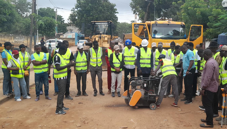 Thiès : le maire Babacar Diop lance la réfection des routes secondaires