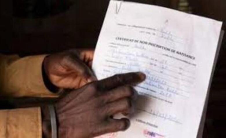 Actes de naissance frauduleux : 26 registres saisis, cinq suspects arrêtés à Dakar