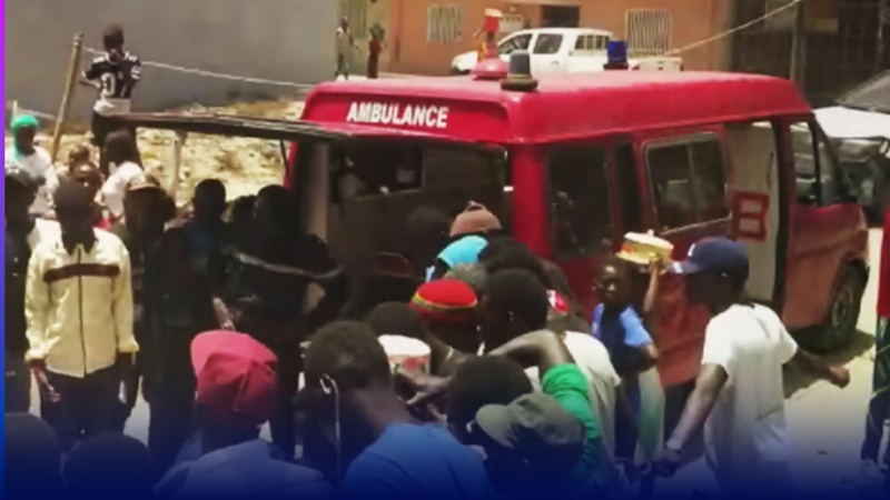 Kaolack : un homme décède après un malaise lors d’une prière mortuaire Kaolack : un homme décède après un malaise lors d’une prière mortuaire