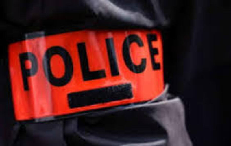 Vol de téléphone pour payer la scolarité de son fils : un père condamné à Mbour Vol de téléphone pour payer la scolarité de son fils : un père condamné à Mbour