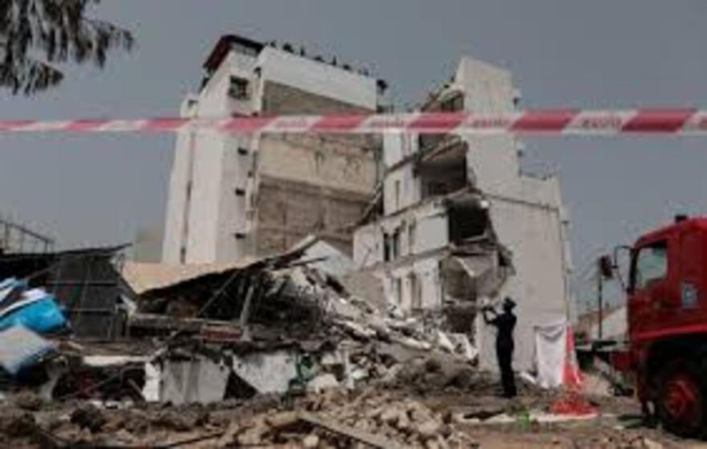 Kaolack – Taba Ngoye (Quartier Passoir) : Effondrement d’un immeuble R+2 lors d’un mariage, 3 morts et plusieurs blessés Kaolack – Taba Ngoye (Quartier Passoir) : Effondrement d’un immeuble R+2 lors d’un mariage, 3 morts et plusieurs blessés