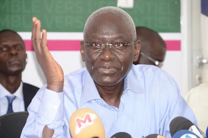 Habib Sy reconnaît le coût élevé de l’électricité et promet des mesures pour améliorer le système Woyofal