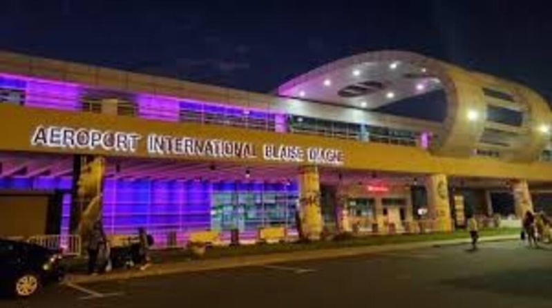 Trafic de migrants démantelé : de faux titres de séjour pour embarquer vers l’Europe Trafic de migrants démantelé : de faux titres de séjour pour embarquer vers l’Europe