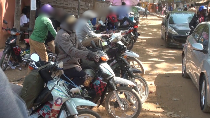 Motos Jakarta à Thiès : entre survie économique et insécurité, le Médiateur dit stop Motos Jakarta à Thiès : entre survie économique et insécurité, le Médiateur dit stop