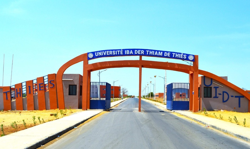 L’Université Iba Der Thiam de Thiès lance une opération de nettoiement en partenariat avec les forces de défense et de sécurité