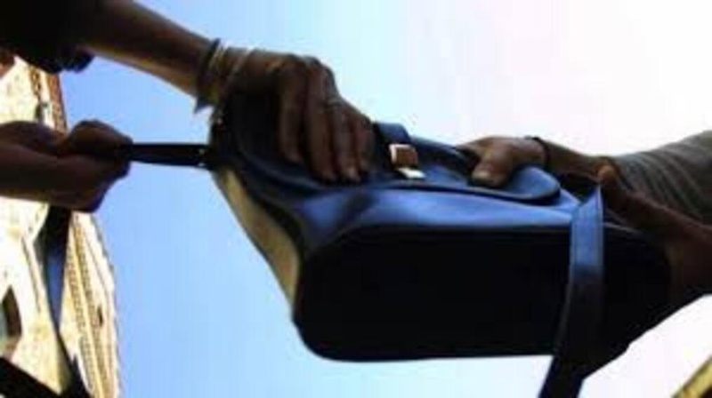 Guédiawaye – L’activiste Babacar Mbaye Ngaraf victime d’un braquage orchestré : deux millions envolés ! Guédiawaye – L’activiste Babacar Mbaye Ngaraf victime d’un braquage orchestré : deux millions envolés !