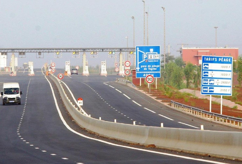 Autoroute Dakar–Tivaouane–Saint-Louis : 243 personnes expropriées reçoivent leurs titres de propriété à Tivaouane Autoroute Dakar–Tivaouane–Saint-Louis : 243 personnes expropriées reçoivent leurs titres de propriété à Tivaouane