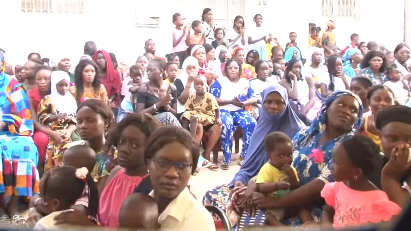 Thiès : la Fondation Women and Youth "Femme - Enfant" offre des fournitures scolaires aux élèves