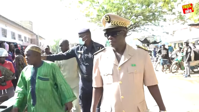 Thiès – Marché central : le préfet dirige le déguerpissement et fixe un ultimatum Thiès – Marché central : le préfet dirige le déguerpissement et fixe un ultimatum