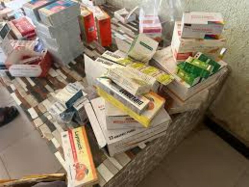 Kaolack : La gendarmerie de Nioro démantèle un réseau de vente illégale de médicaments Kaolack : La gendarmerie de Nioro démantèle un réseau de vente illégale de médicaments