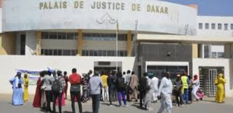 Dakar : un pompiste condamné pour abus de confiance à la station Shell Dakar : un pompiste condamné pour abus de confiance à la station Shell