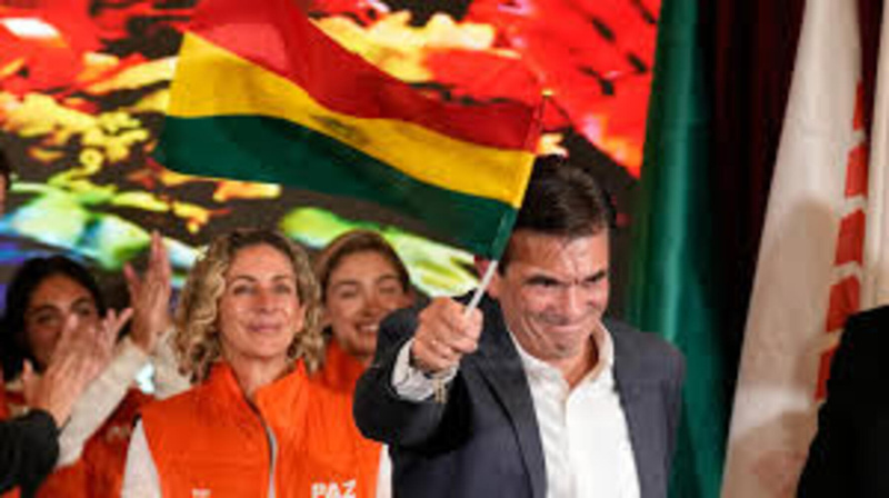 Bolivie: le sénateur de centre-droit Rodrigo Paz élu président Bolivie: le sénateur de centre-droit Rodrigo Paz élu président