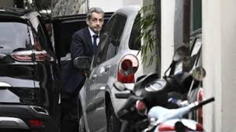 Combien de temps l'ex-président de la République Nicolas Sarkozy peut-il rester en prison ? Combien de temps l'ex-président de la République Nicolas Sarkozy peut-il rester en prison ?
