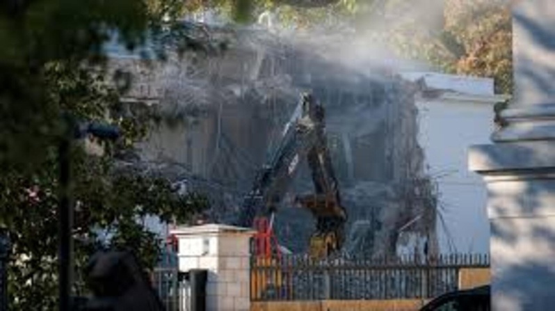 Des bulldozers à la Maison Blanche: Trump fait construire sa salle de bal à 250 millions de dollars Des bulldozers à la Maison Blanche: Trump fait construire sa salle de bal à 250 millions de dollars