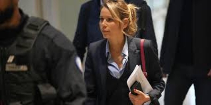 Procès du cyberharcèlement de Brigitte Macron : Jusqu’à 12 mois de prison avec sursis requis contre les dix prévenus