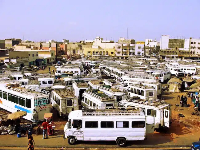 Les acteurs du transport appellent à la modernisation du parc automobile et à la production locale de véhicules Les acteurs du transport appellent à la modernisation du parc automobile et à la production locale de véhicules