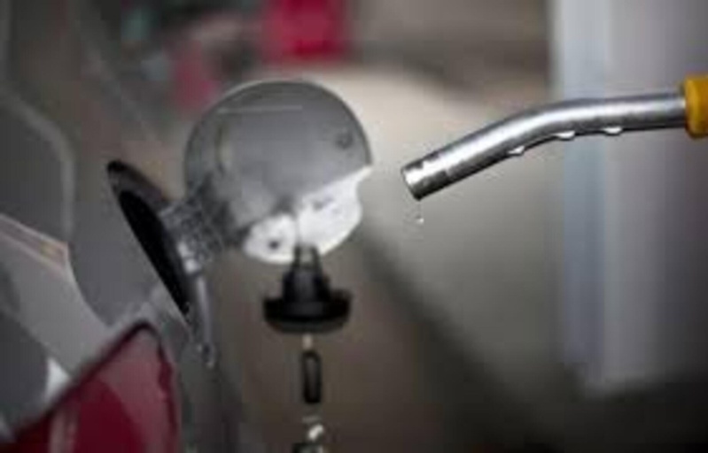 Rouen : Un homme prend feu en faisant le plein à la station-service Rouen : Un homme prend feu en faisant le plein à la station-service