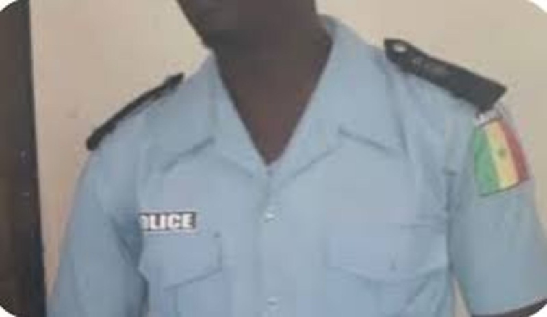 Rufisque : un agent de la Senelec démasqué après s’être fait passer pour un policier sur TikTok et Facebook Rufisque : un agent de la Senelec démasqué après s’être fait passer pour un policier sur TikTok et Facebook