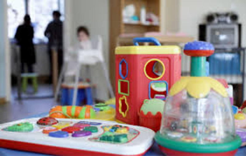 Son sweat s’accroche à une branche, un enfant de 2 ans meurt étranglé à la crèche Son sweat s’accroche à une branche, un enfant de 2 ans meurt étranglé à la crèche