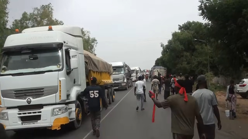 Thiès : un chauffeur perd la vie entre km50 et Sébikhotane, les chauffeurs montent au créneau