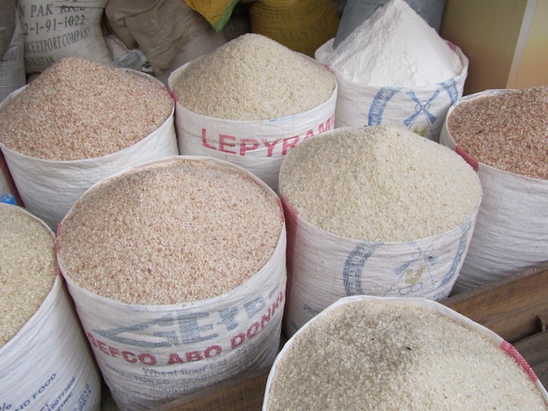 Sénégal : Une nouvelle réduction du prix du riz annoncée par le gouvernement Sénégal : Une nouvelle réduction du prix du riz annoncée par le gouvernement