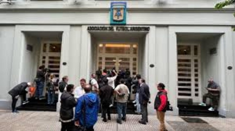 Argentine: la fédération de football visée par une enquête pour blanchiment d'argent et évasion fiscale Argentine: la fédération de football visée par une enquête pour blanchiment d'argent et évasion fiscale