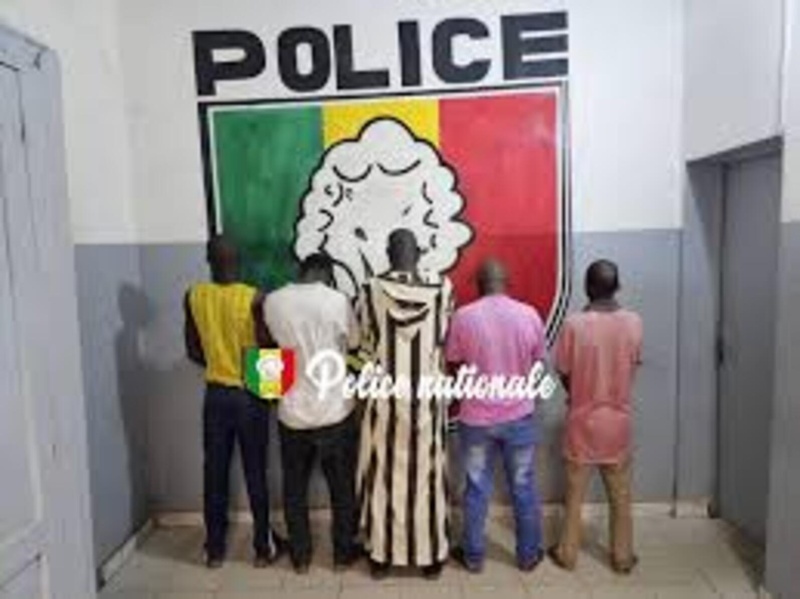 Kaolack : un réseau clandestin de boulangerie démantelé, cinq individus arrêtés Kaolack : un réseau clandestin de boulangerie démantelé, cinq individus arrêtés