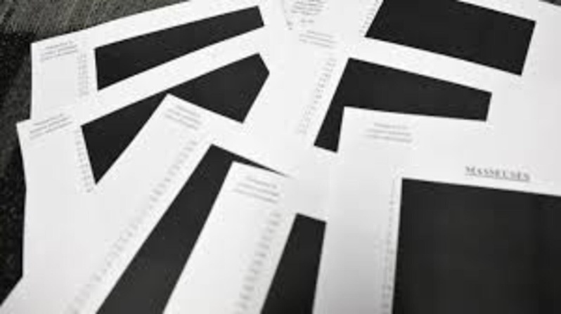 Affaire Epstein : des internautes percent les failles de la censure des documents officiels Affaire Epstein : des internautes percent les failles de la censure des documents officiels